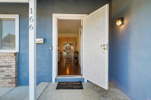 166 Arrowhead Dr, Vacaville, CA 95687 photo 9