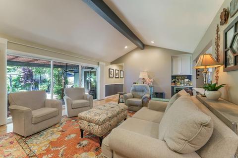 6133 Aaron Ct, Windsor, CA 95492 photo 4