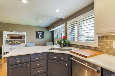 6133 Aaron Ct, Windsor, CA 95492 photo 9