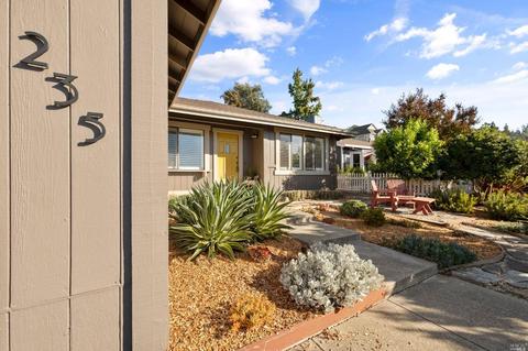 235 Pheasant Dr, Healdsburg, CA 95448 photo 4