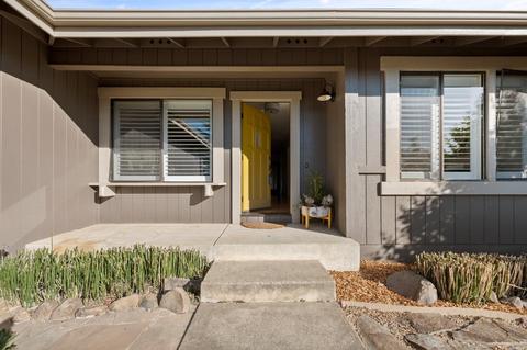 235 Pheasant Dr, Healdsburg, CA 95448 photo 2