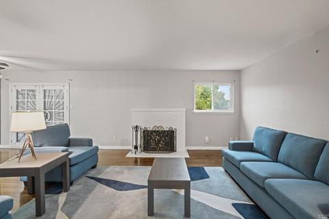 818 Sheridan St, Vallejo, CA 94590 photo 4