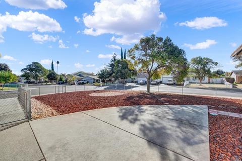 2001 Bluebird Way, Fairfield, CA 94533 photo 21