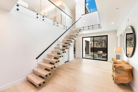 549 Westgate Dr, Napa, CA 94558 photo 3