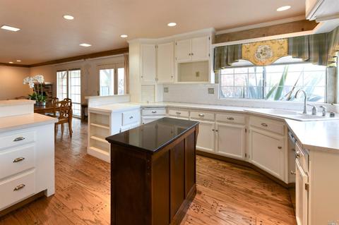 2425 Curtis Dr, Penngrove, CA 94951 photo 37