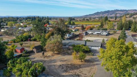 2425 Curtis Dr, Penngrove, CA 94951 photo 4