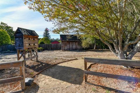 2425 Curtis Dr, Penngrove, CA 94951 photo 16