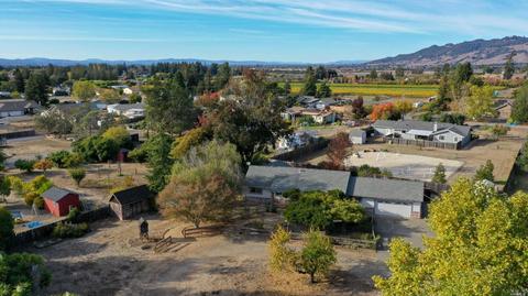 2425 Curtis Dr, Penngrove, CA 94951 photo 5
