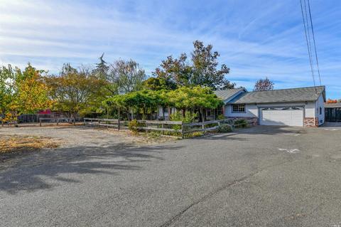 2425 Curtis Dr, Penngrove, CA 94951 photo 9