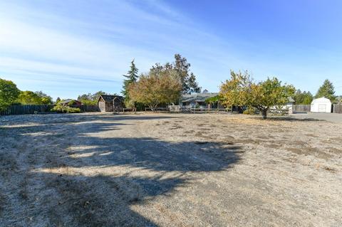 2425 Curtis Dr, Penngrove, CA 94951 photo 11