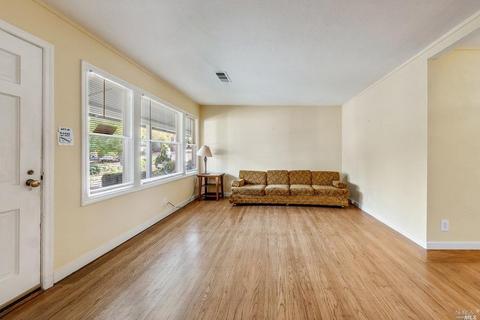 549 Russell St, Vallejo, CA 94591 photo 5