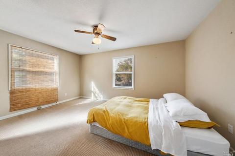 549 Russell St, Vallejo, CA 94591 photo 12
