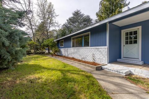 810 Walnut Ave, Ukiah, CA 95482 photo 1