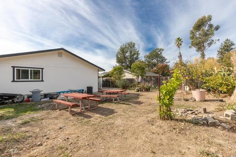 612 Bluebird Dr, Windsor, CA 95492 photo 13