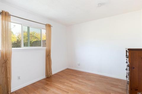 612 Bluebird Dr, Windsor, CA 95492 photo 18