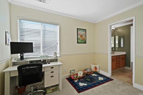 9457 Lazy Creek Dr, Windsor, CA 95492 photo 27