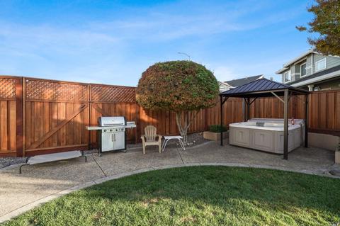 9457 Lazy Creek Dr, Windsor, CA 95492 photo 17