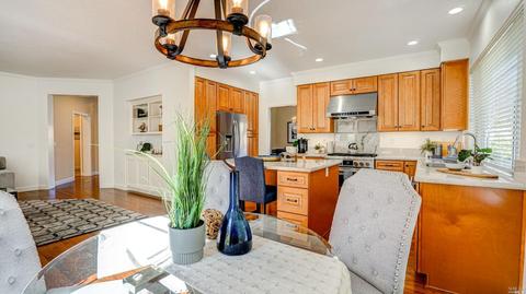 1074 Elsbree Ln, Windsor, CA 95492 photo 15