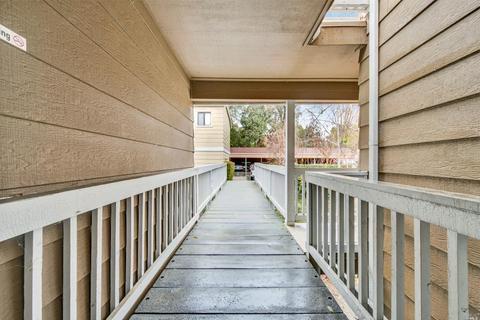 310 Mill Rd, Martinez, CA 94553 photo 7