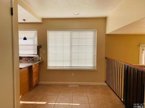 247 Glenview Cir, Vallejo, CA 94591 photo 5