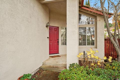 577 Monaco Cir, Cloverdale, CA 95425 photo 2