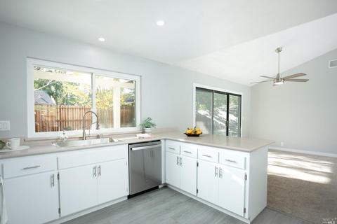 1015 N Lincoln St, Dixon, CA 95620 photo 12