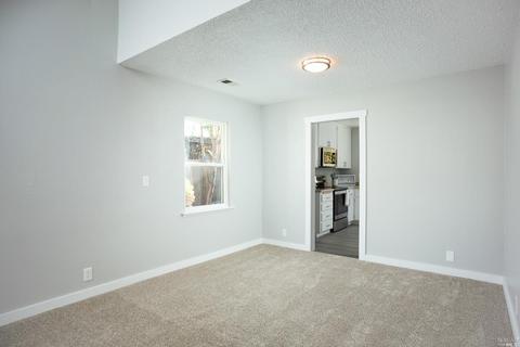 1015 N Lincoln St, Dixon, CA 95620 photo 9