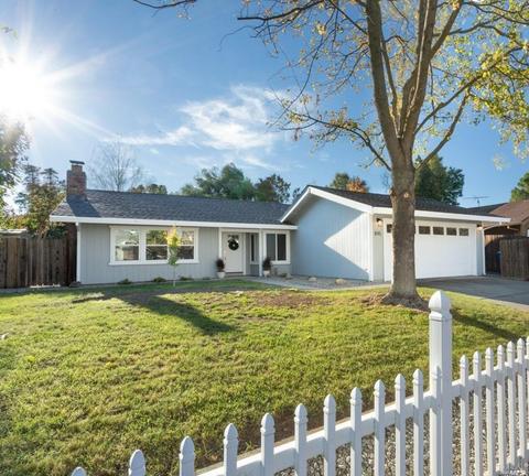 1015 N Lincoln St, Dixon, CA 95620 photo 2