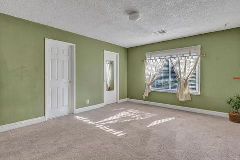 398 Barcelona St, Vallejo, CA 94591 photo 29