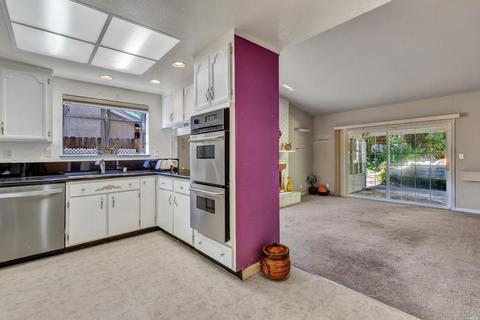 398 Barcelona St, Vallejo, CA 94591 photo 15