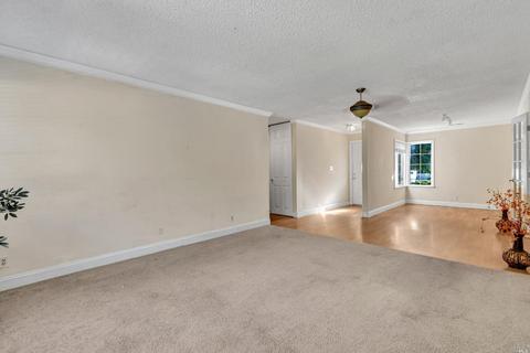 398 Barcelona St, Vallejo, CA 94591 photo 10