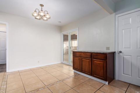 615 Laurel St, Vallejo, CA 94591 photo 6