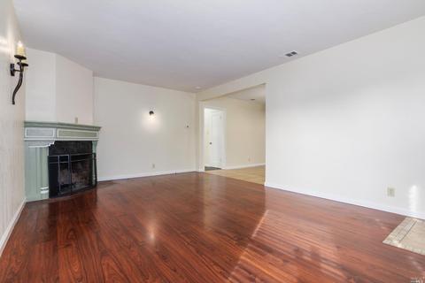 615 Laurel St, Vallejo, CA 94591 photo 4