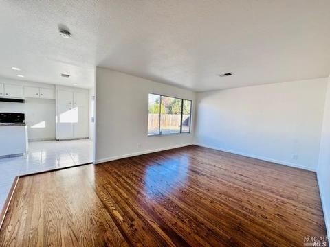 2432 Oceanic Dr, Fairfield, CA 94533 photo 5