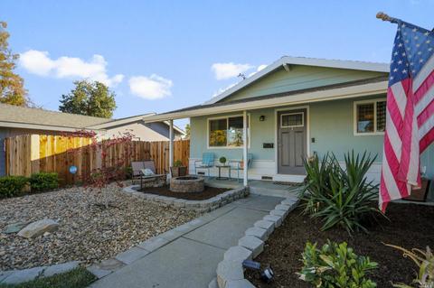 645 Sierra Dr, Dixon, CA 95620 photo 2