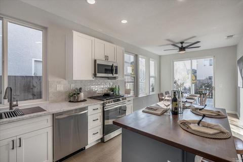 662 Decanter Cir, Windsor, CA 95492 photo 1