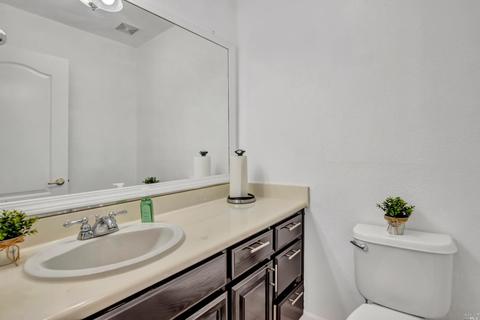 533 Jade Cir, Vallejo, CA 94590 photo 12
