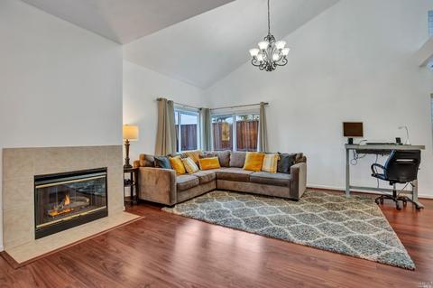 533 Jade Cir, Vallejo, CA 94590 photo 13
