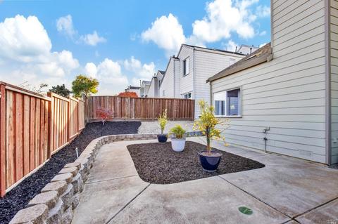 533 Jade Cir, Vallejo, CA 94590 photo 8