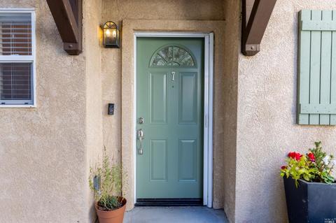 7 Bridgegate Way, Napa, CA 94559 photo 4