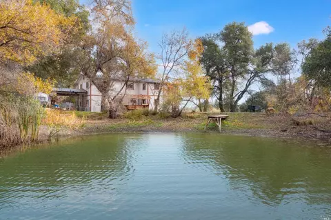 1095 Palomino Rd, Cloverdale, CA 95425