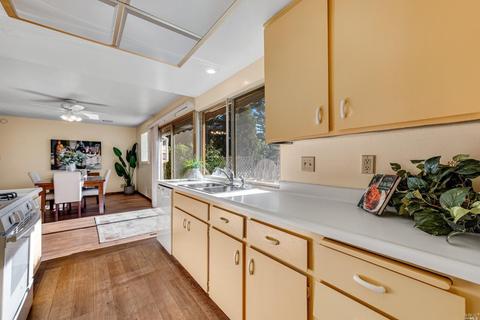 304 Maple Cir, Healdsburg, CA 95448 photo 16