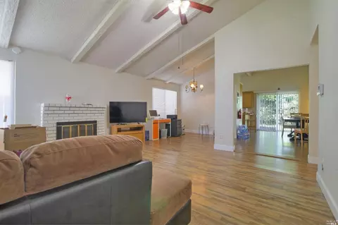 1541 Severus Dr, Vallejo, CA 94589 photo 3