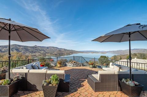 606 Noah Ct, Napa, CA 94558 photo 2