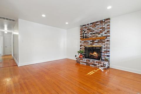 829 Keats Dr, Vallejo, CA 94591 photo 2