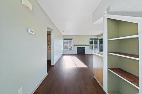 241 Weathermark Ct, Vallejo, CA 94591 photo 8