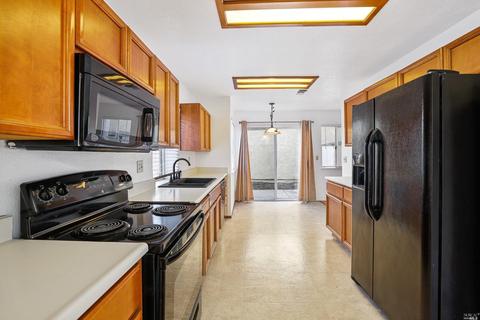 2849 Bay Tree Dr, Fairfield, CA 94533 photo 8