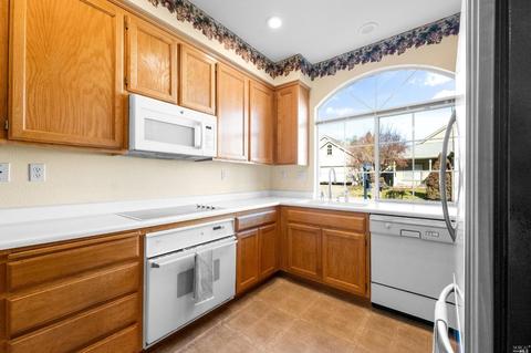 734 Tommy Dorsey Ct, Windsor, CA 95492 photo 3