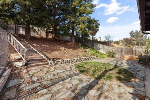 208 Bald Eagle Dr, Vacaville, CA 95688 photo 3