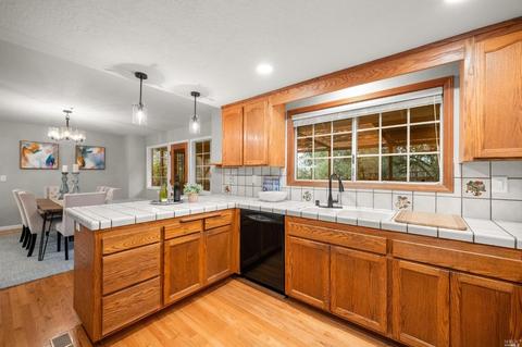 429 Tee Dr, Healdsburg, CA 95448 photo 11